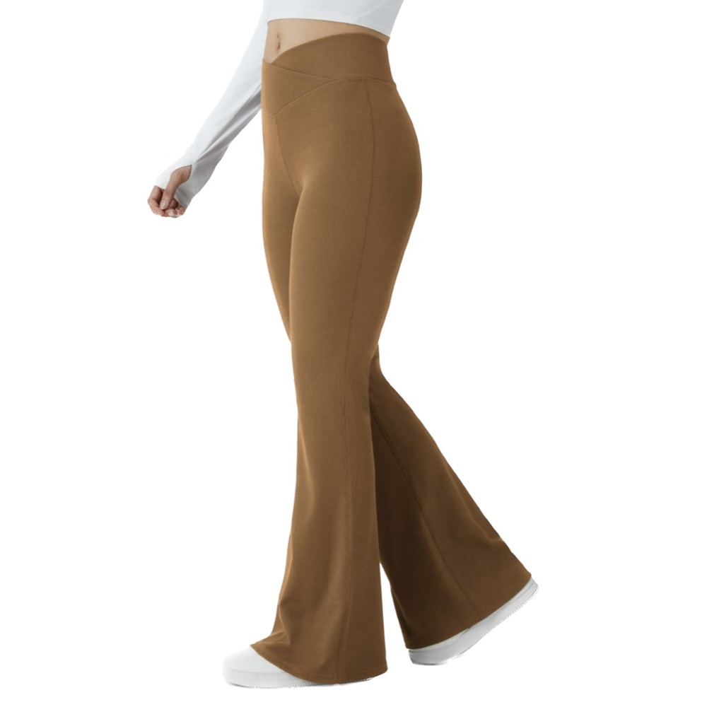 ✨HALARA - Wide Leg, Scrunched Butt✨ leggings - Picture 1 of 6